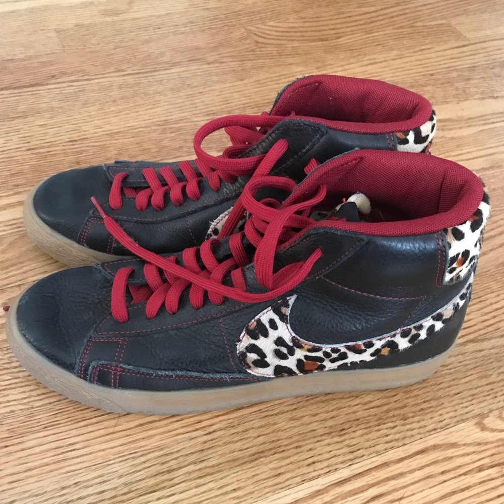 Nike Blazers size 8 in Men’s, 9.5 in women’s